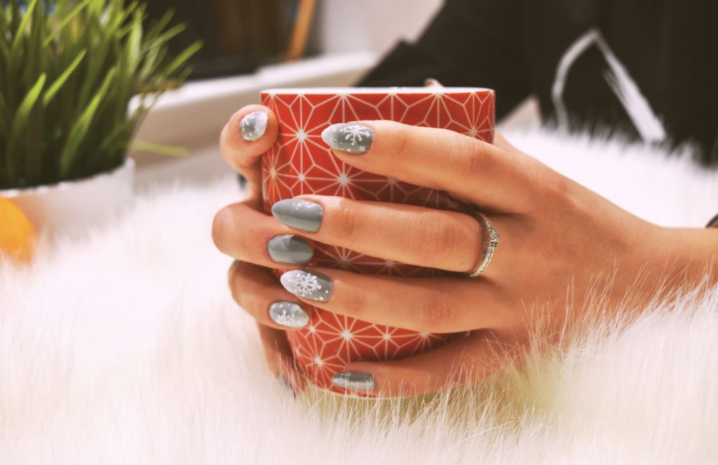 Florida Christmas Nails that are grey