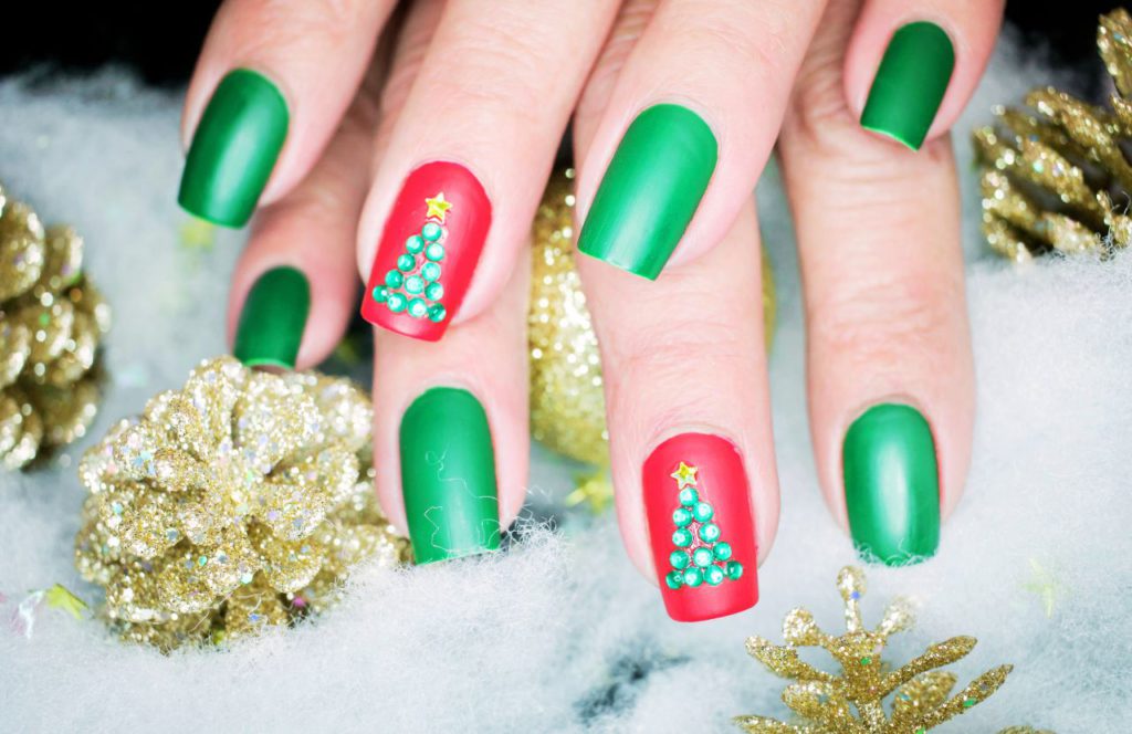 Florida Christmas Nails that are red and green